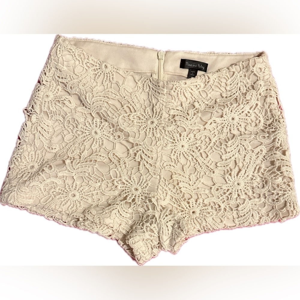 Max and Riley lace lined shorts size S